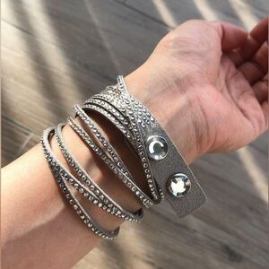 DISCONTINUED, Authentic Swarovski Slake Light Gray Wrap Bracelet (choker). BNIB.